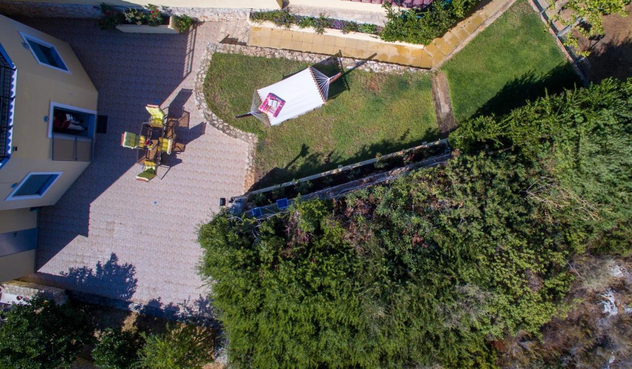 Sunny Hideaway Residence Close To The Nature Argoulidhes Exterior photo