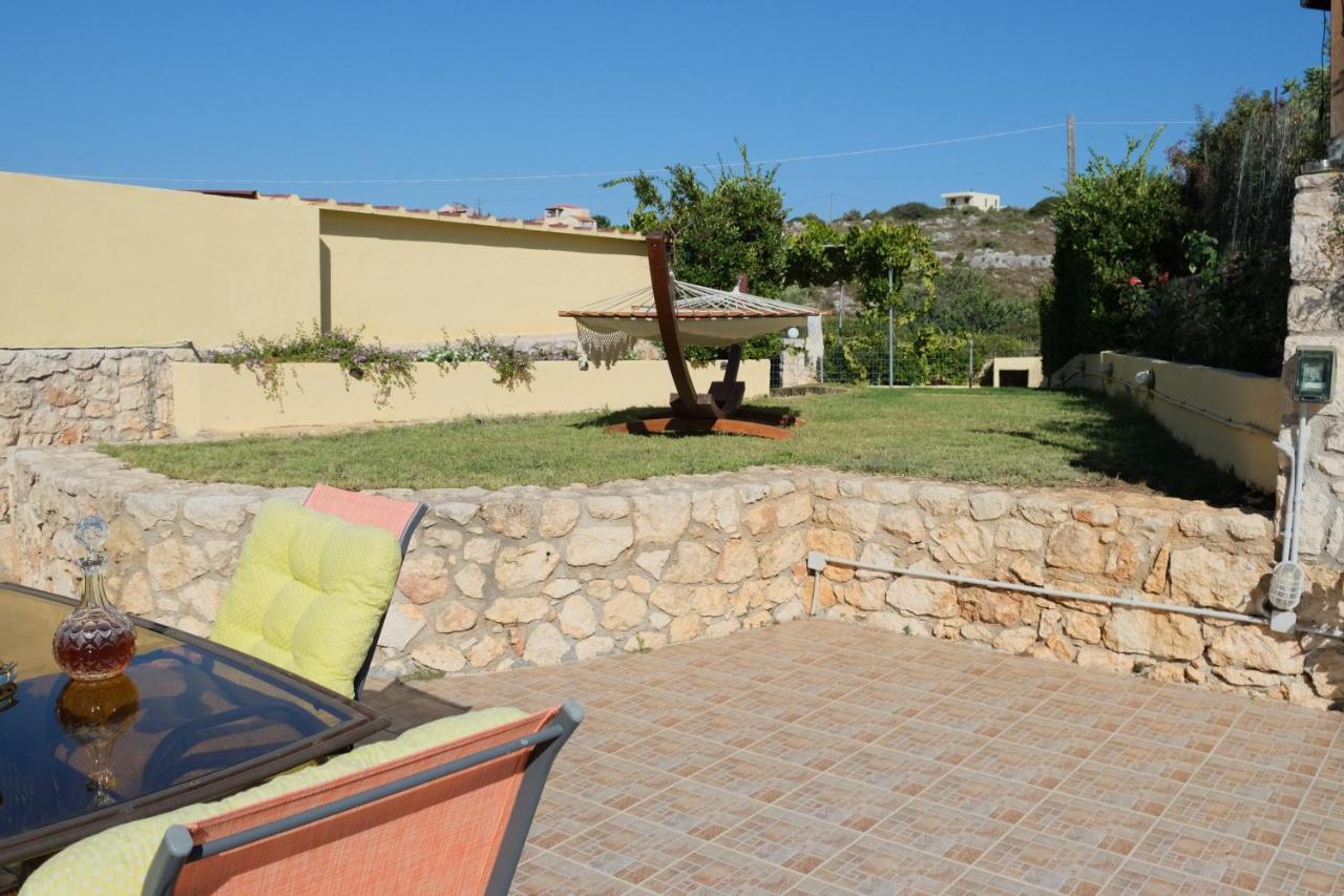 Sunny Hideaway Residence Close To The Nature Argoulidhes Exterior photo